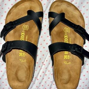 NWOT BIRKENSTOCK SANDALS